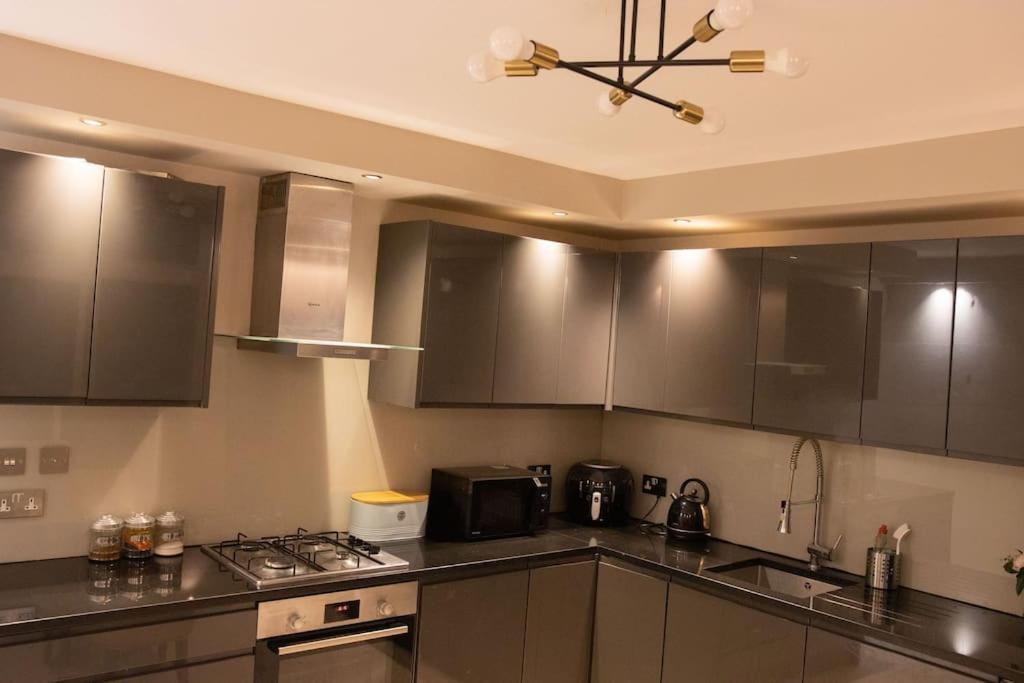 Oikoshomes Three Bedroom Flat In Лондон Экстерьер фото