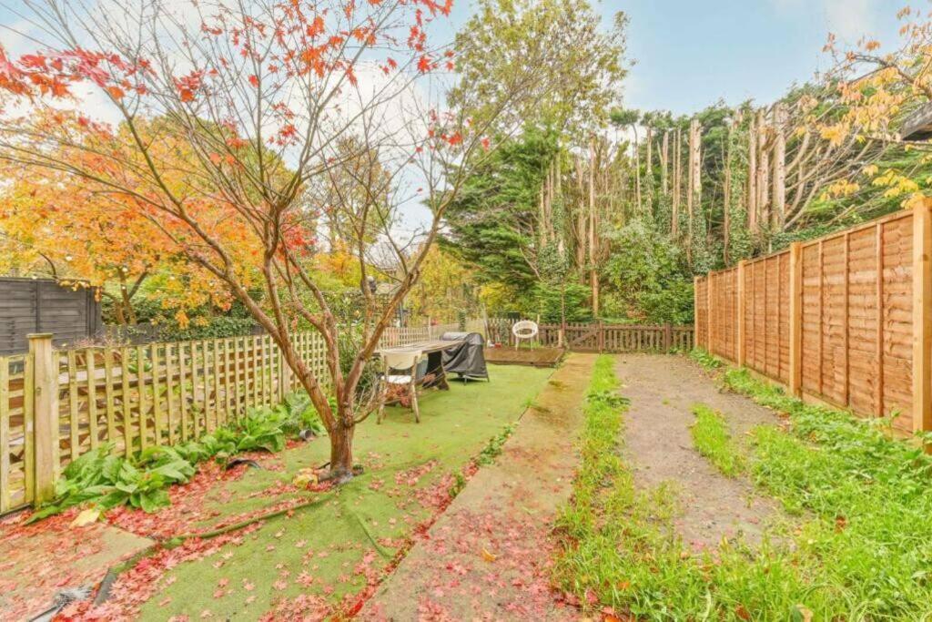 Oikoshomes Three Bedroom Flat In Лондон Экстерьер фото